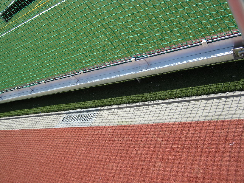 Ballfangzaun mit Prallschutz von artec