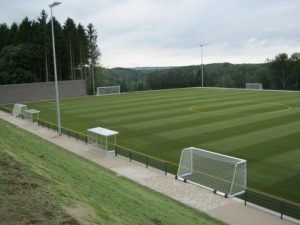 Kunstrasenplatz Radevormwald mit artec Sportgeräte