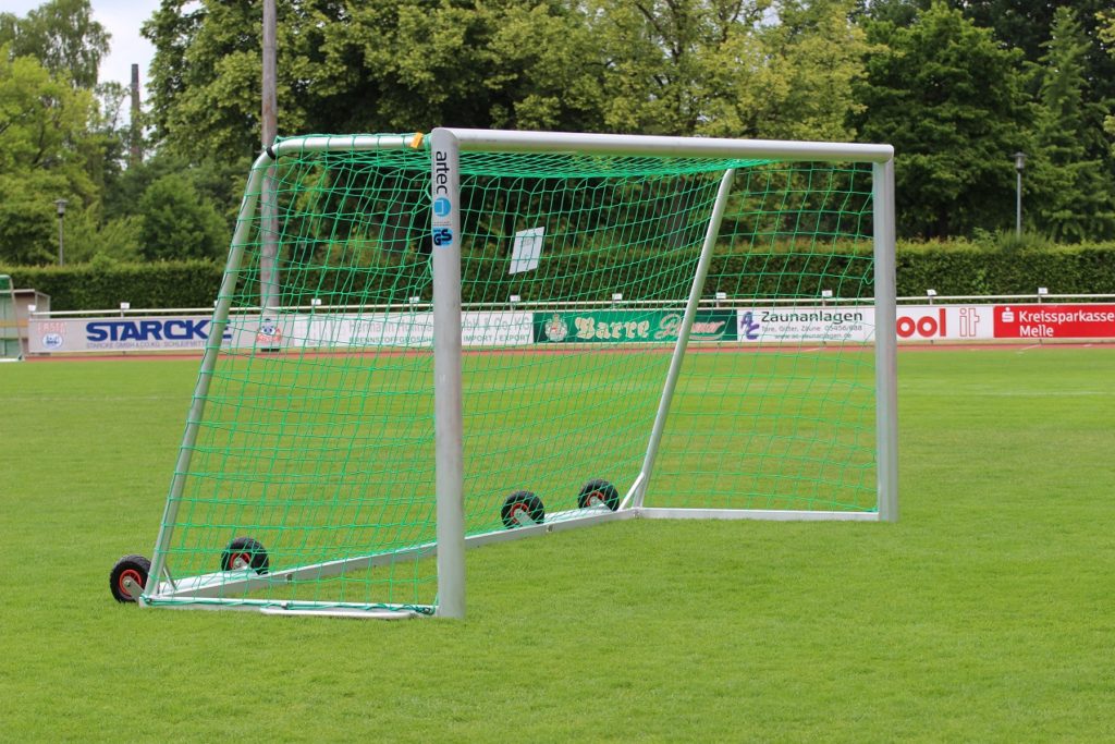 Fußballtore Hersteller Kippsicherung