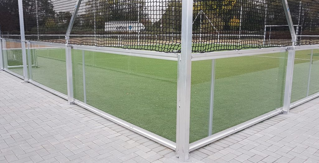 Transparentes Bandensystem für Minispielfelder Halle Indoor Transparentes Bandensystem für Minispielfelder Halle Indoor