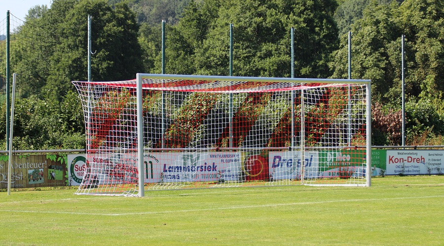 Professional football goals with tension rods made of aluminum