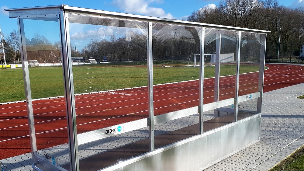 Trainerbank mit Makrolon Verglasung Trainerbank mit Makrolon Verglasung