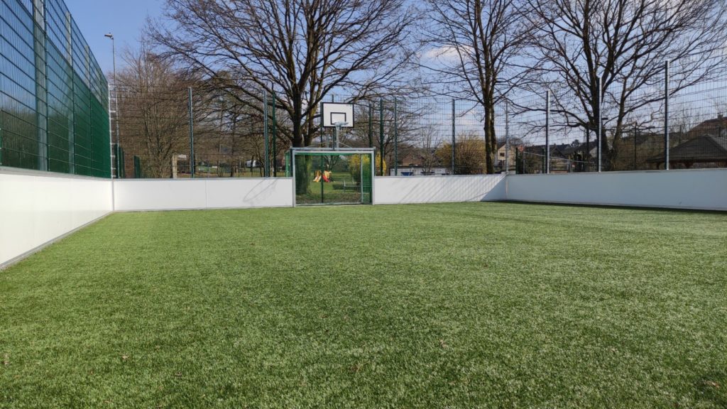 Soccer Courts schützen die Umgebung vor umherfliegenden Bällen