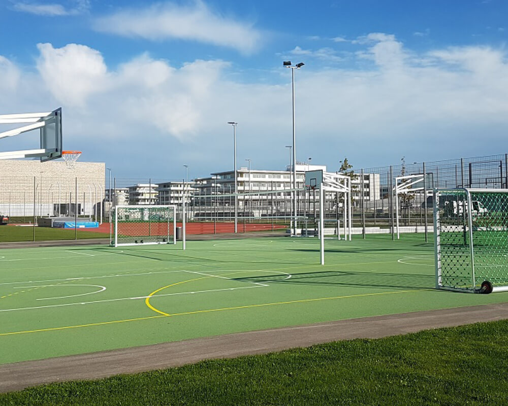 Sportanlage mit Sportgeräten von artec