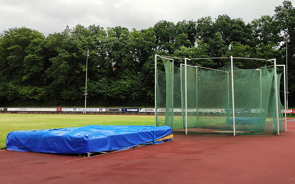 Alte Sportgeräte in Menden