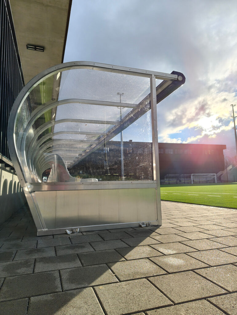 Spielerkabine Modell MÜNCHEN für das Fußballkompetenzzentrum in Schaan