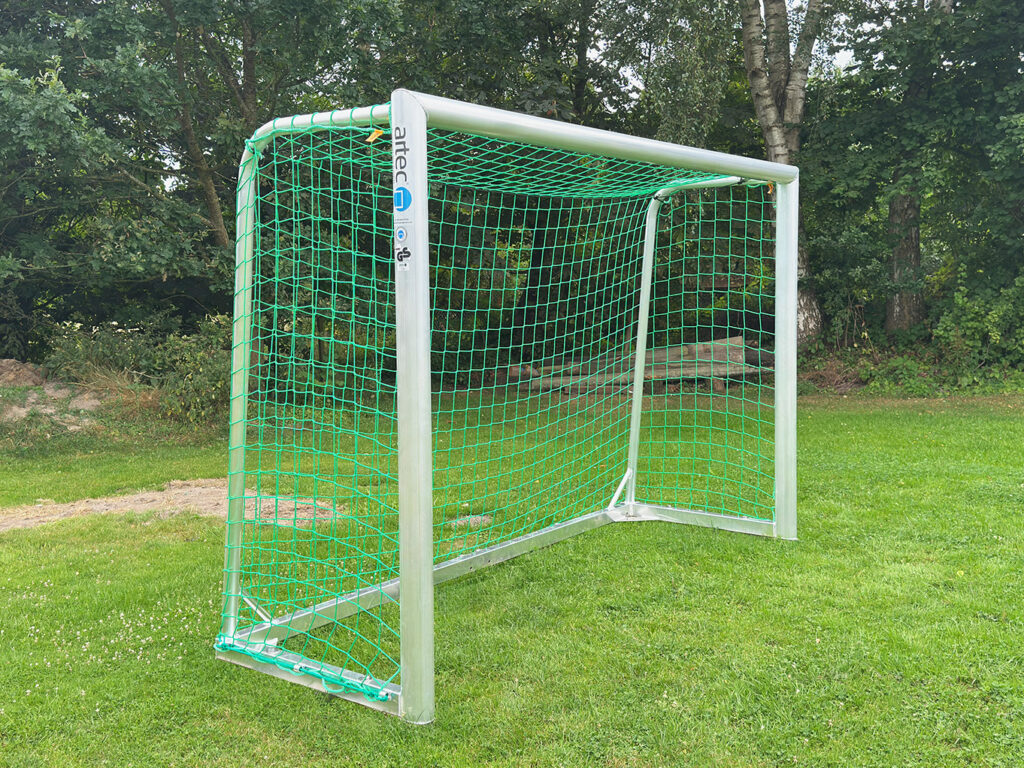 Bolzplatztor in der Größe 3,00 x 2,00 m vom Hersteller artec Sportgeräte