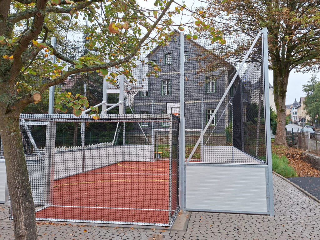 Minispielfeld für Schulen in 10 x 7 m